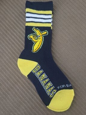 Savana Banana For Bare Feet Kids Navy and Yellow Banana Graphic Crew Socks NWOT